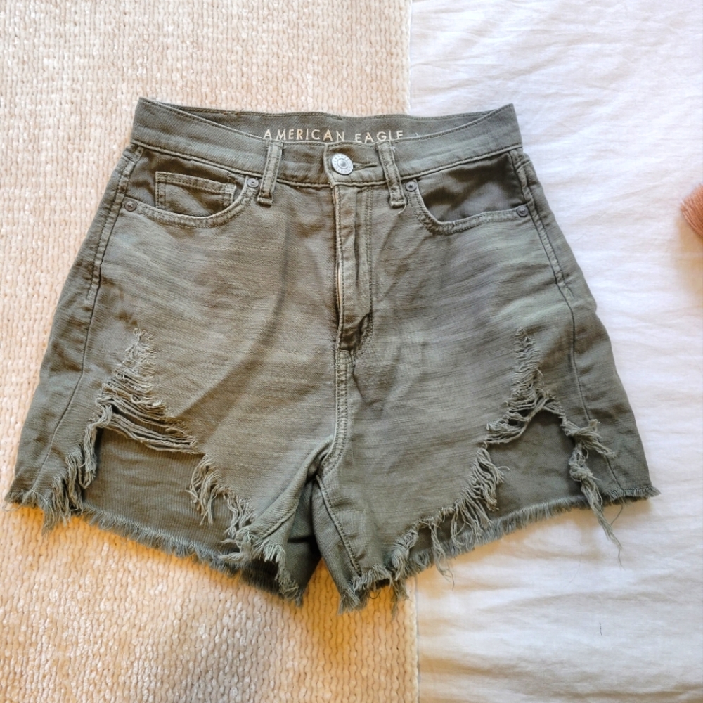 American Eagle Highest Rise Mom Size 0 Distressed Shorts